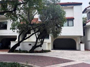 2000 S Bayshore Drive