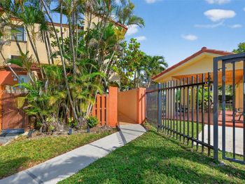 9937 NW 9th St. Cir.