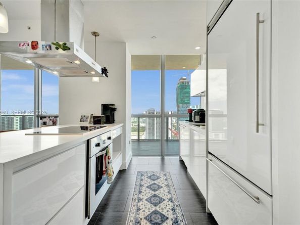 1100 Biscayne Blvd 3708, Miami FL 33132