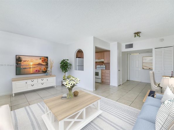 926 Michigan Ave 1, Miami Beach FL 33139