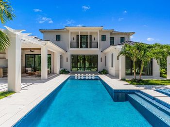 720 NW 3rd Avenue