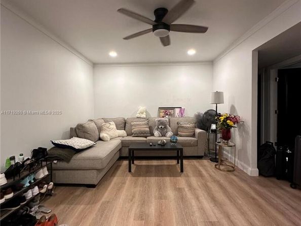 5100 SW 41st St 328, Pembroke Park FL 33023