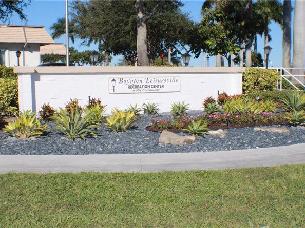 1511 Alfred Dr, Boynton Beach FL 33426