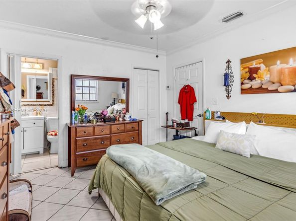 5574 SW 3rd St, Miami FL 33134