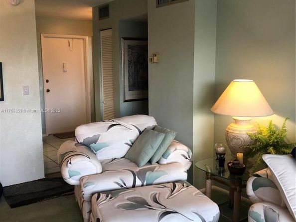 1000 NE 14th Ave 605, Hallandale Beach FL 33009