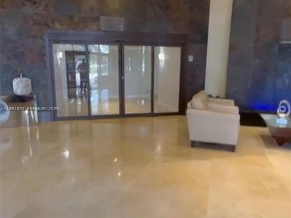 3300 NE 191st St 801, Aventura FL 33180