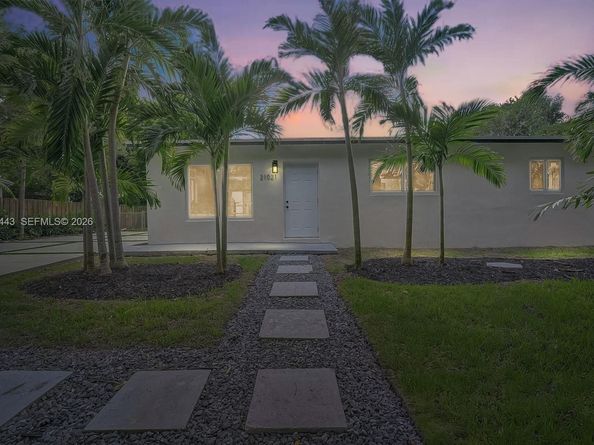 21021 NE 13th Pl, Miami FL 33179