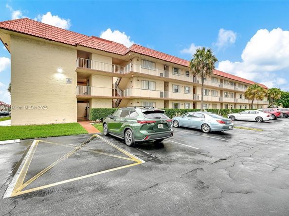 700 SE 6th Ave 304, Deerfield Beach FL 33441