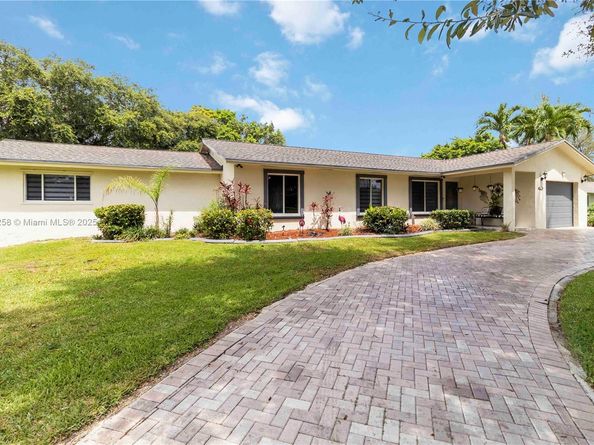 431 S Old Hiatus Rd, Plantation FL 33325