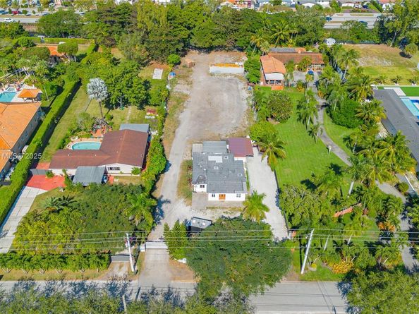 12265 SW 43rd St, Miami FL 33175