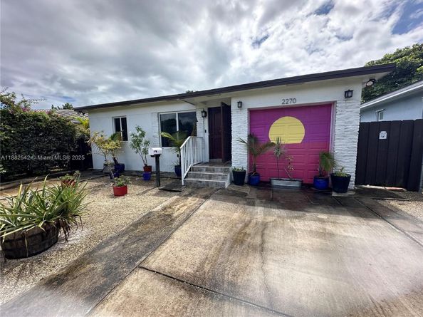 2270 SW 24th St, Miami FL 33145