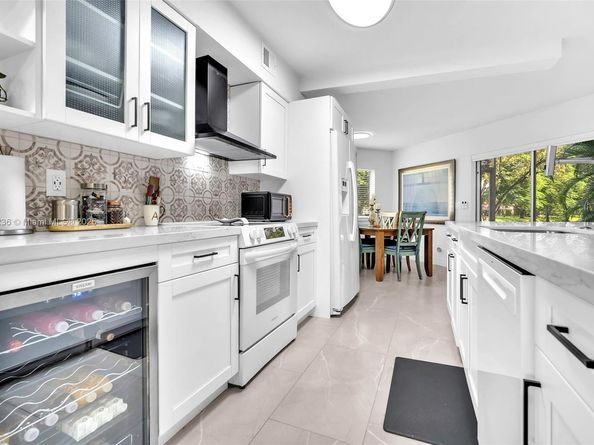 9239 NW 9th Pl C1L, Plantation FL 33324