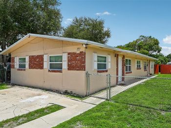 2137 NW 99th Ter