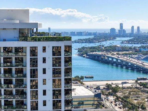 1600 NE 1st Ave 2811, Miami FL 33132