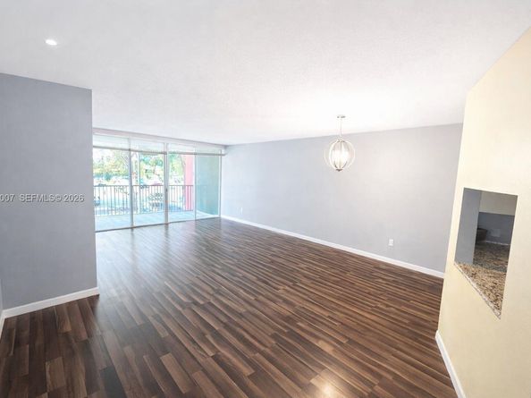 1780 NE 191st St 2102, Miami FL 33179