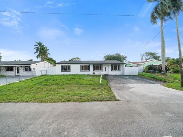 6960 Scott St, Hollywood FL 33024