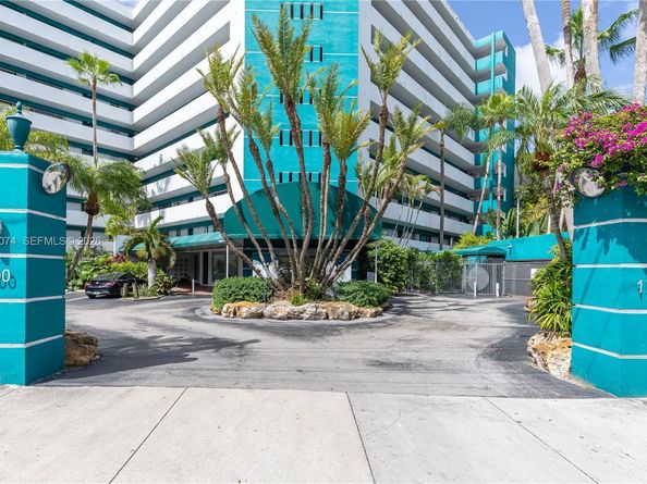 1700 NW N River Dr 708, Miami FL 33125