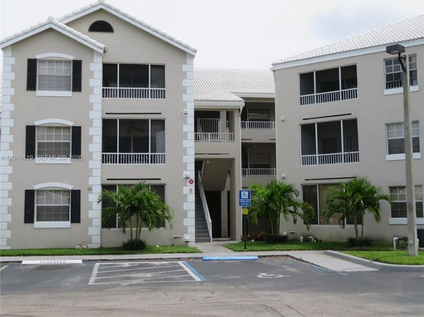 Undisclosed Address #A12049119, Oakland Park FL 33309