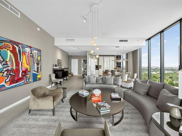 2821 S Bayshore Dr LPHD, Miami FL 33133