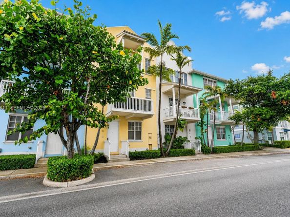 810 N 3rd Ave N 76, Lake Worth FL 33460