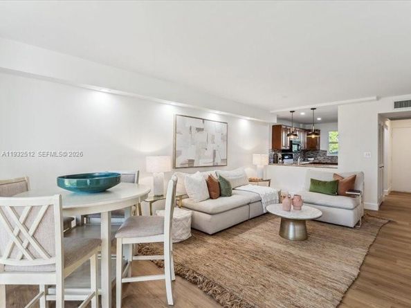 103 Royal Park Dr 1G, Oakland Park FL 33309