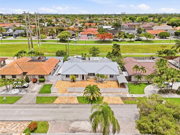 323 NW 136th Pl, Miami FL 33182