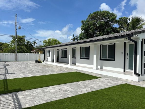 400 SW 47th Ave, Miami FL 33134