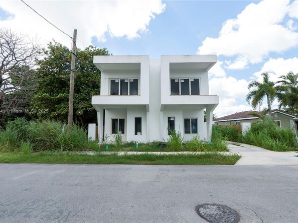 10290 SW 174th Ter, Miami FL 33157