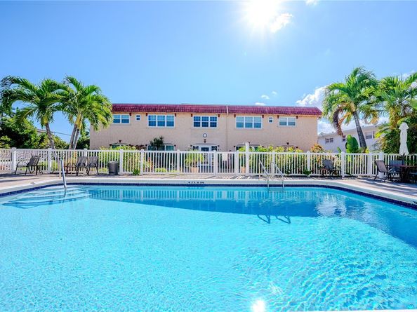 221 SE 9th Ave 202, Pompano Beach FL 33060