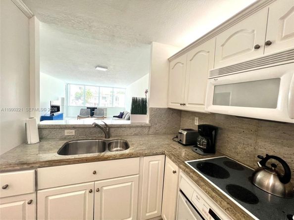 8233 Harding Ave 204, Miami Beach FL 33141