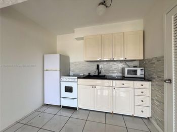 2200 E Hallandale Beach Blvd