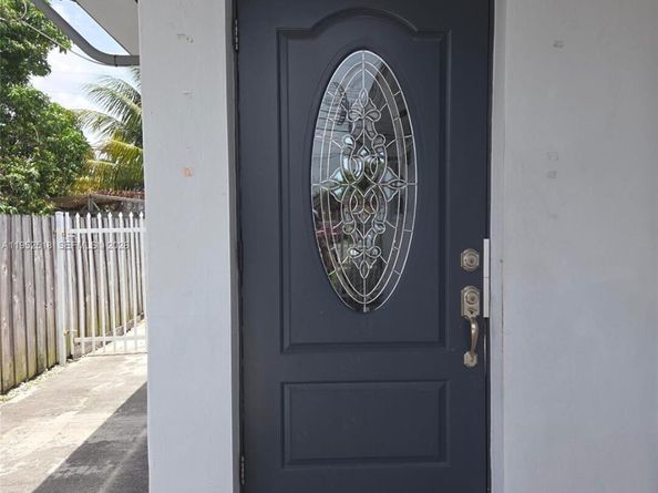 7401 SW 21st St, Miami FL 33155