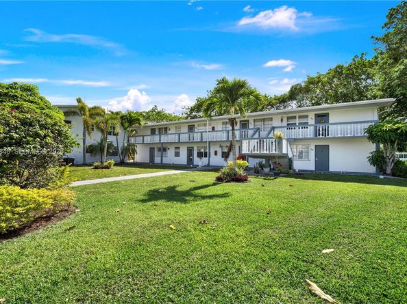 28 Islewood B 28, Deerfield Beach FL 33442