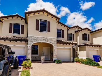 1443 SW 54 Terrace