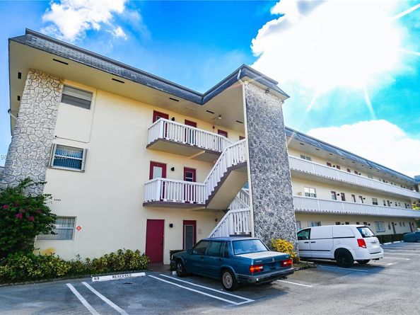 4441 NW 16th St J301, Lauderhill FL 33313