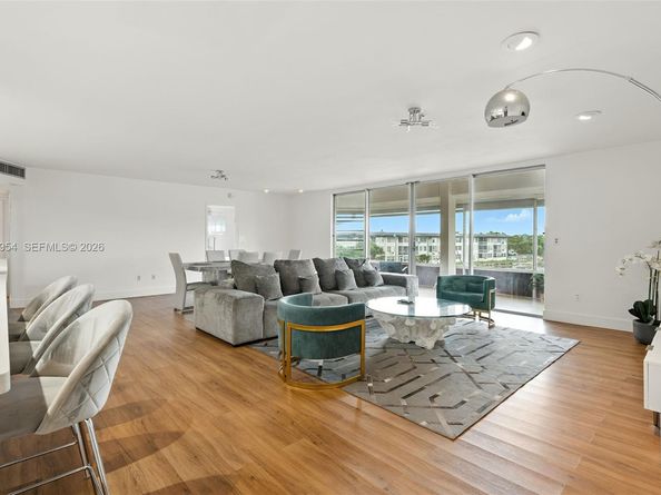 1350 NE 191st St B307, Miami FL 33179