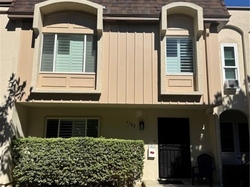 9702 Brookhaven, Huntington Beach CA 92646