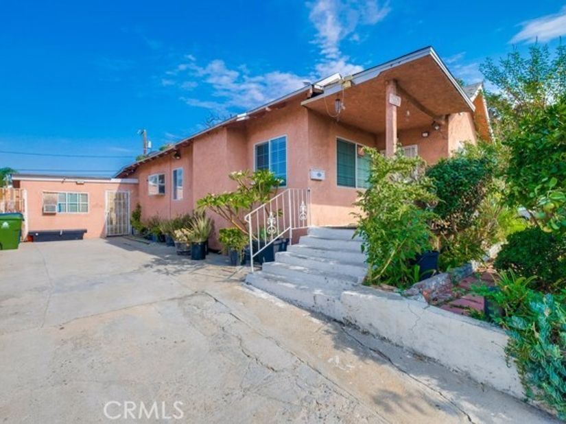 2663 Loosmore, Los Angeles CA 90065