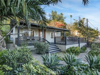 4527 E Rose Hill