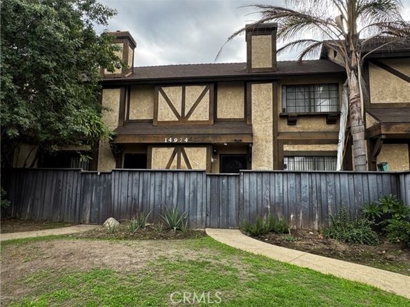 14924 Nordhoff 3, North Hills (los Angeles) CA 91343