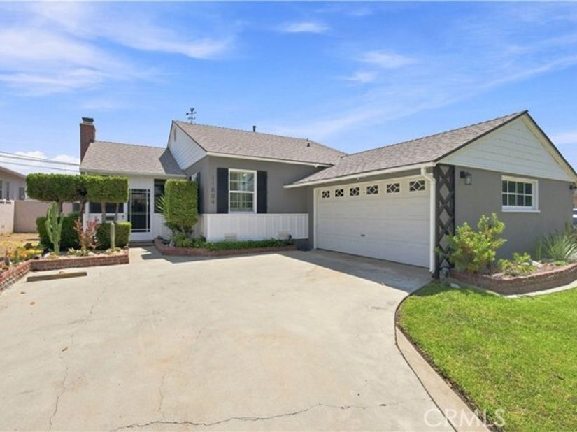 11804 Wilkie, Hawthorne CA 90250