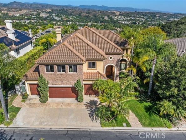 18 Claremont, Laguna Hills CA 92679