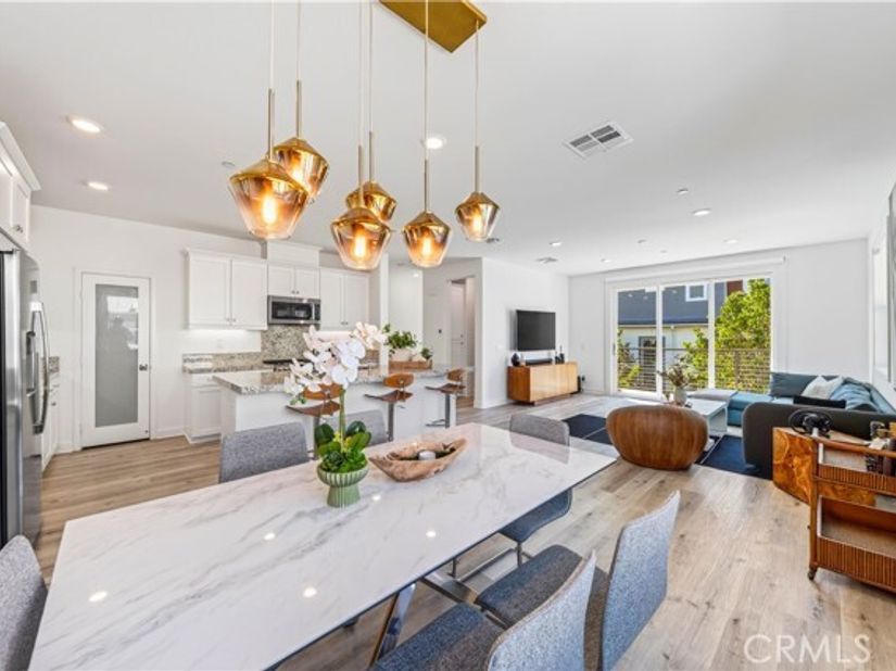 233 Carmona, Lake Forest (el Toro) CA 92630