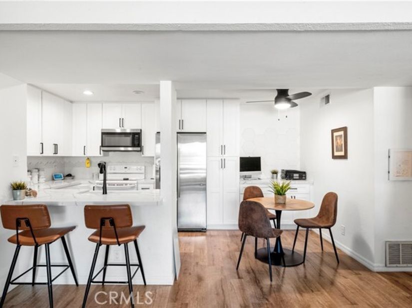 25712 Le Parc #22, Lake Forest (el Toro) CA 92630