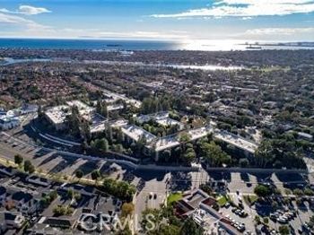 412 N Bellflower