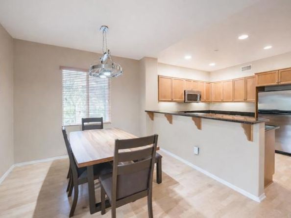 4096 Union Square Lane, San Diego CA 92105