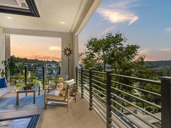 8571 Aspect Dr