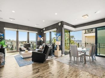 8571 Aspect Dr