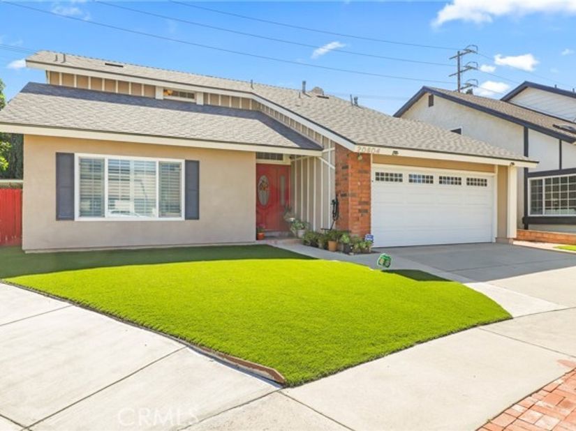20604 Lemmer Street, Chatsworth (los Angeles) CA 91311