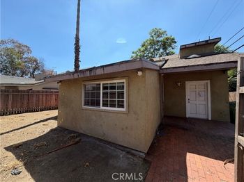 21514 Cohasset Street